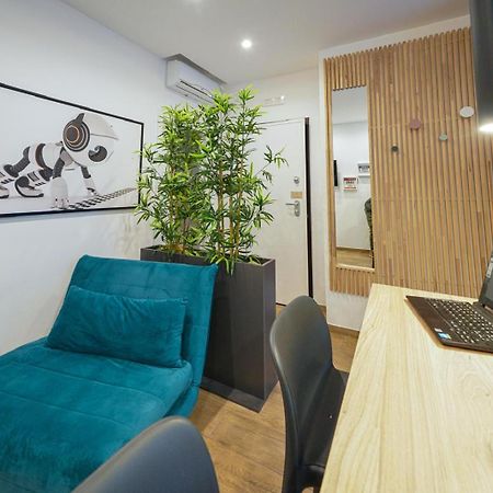 Run House 07 Rooms & Apartments Cassano delle Murge Exterior photo