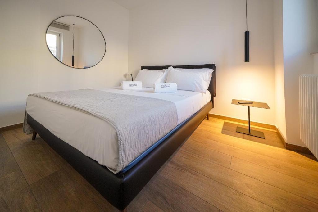 Run House 07 Rooms & Apartments Cassano delle Murge Exterior photo
